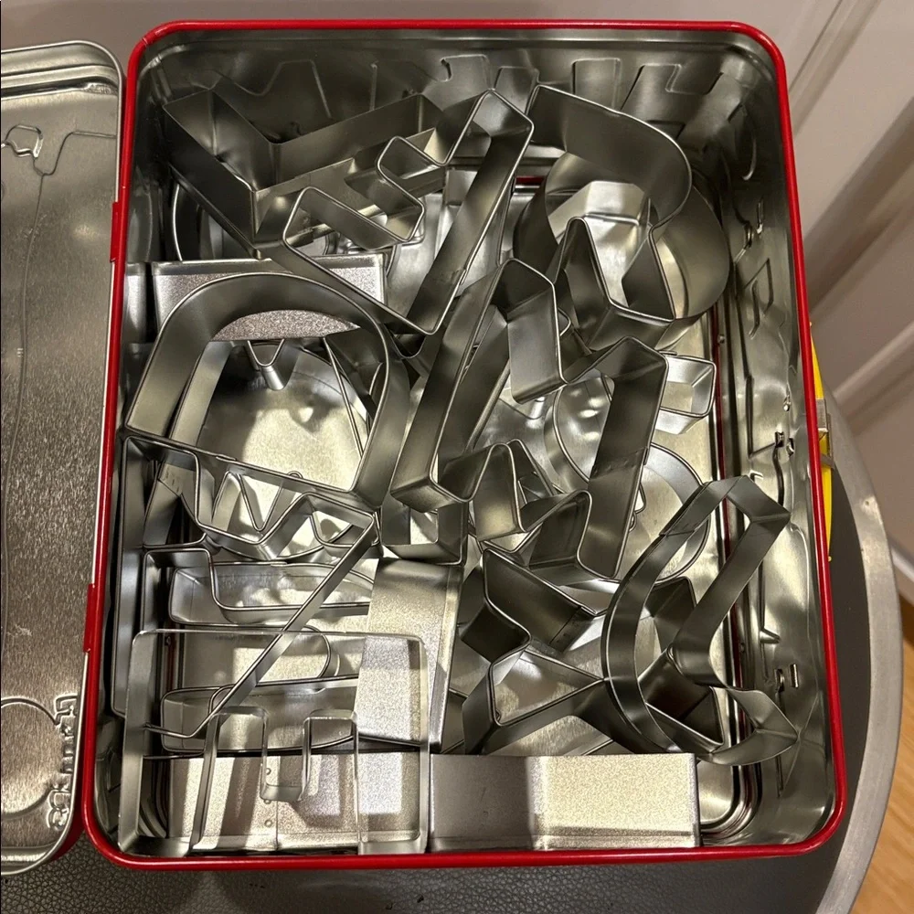 Like New Williams Sonoma ABC Cookie Cutters Set 3